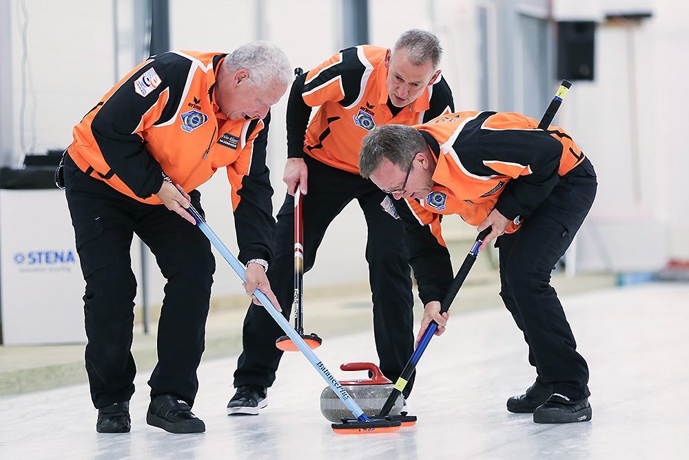 Curling vegen senioren Curlingbaan Zoetermeer